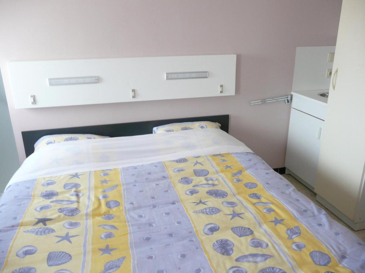 De Windroos Bed & Breakfast Pollinkhove Bagian luar foto